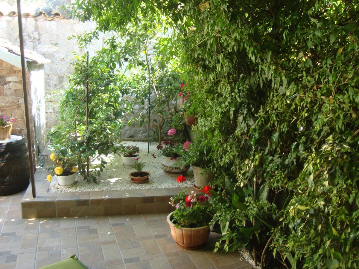 Studio Apartment Lile Trstenik  Exterior foto